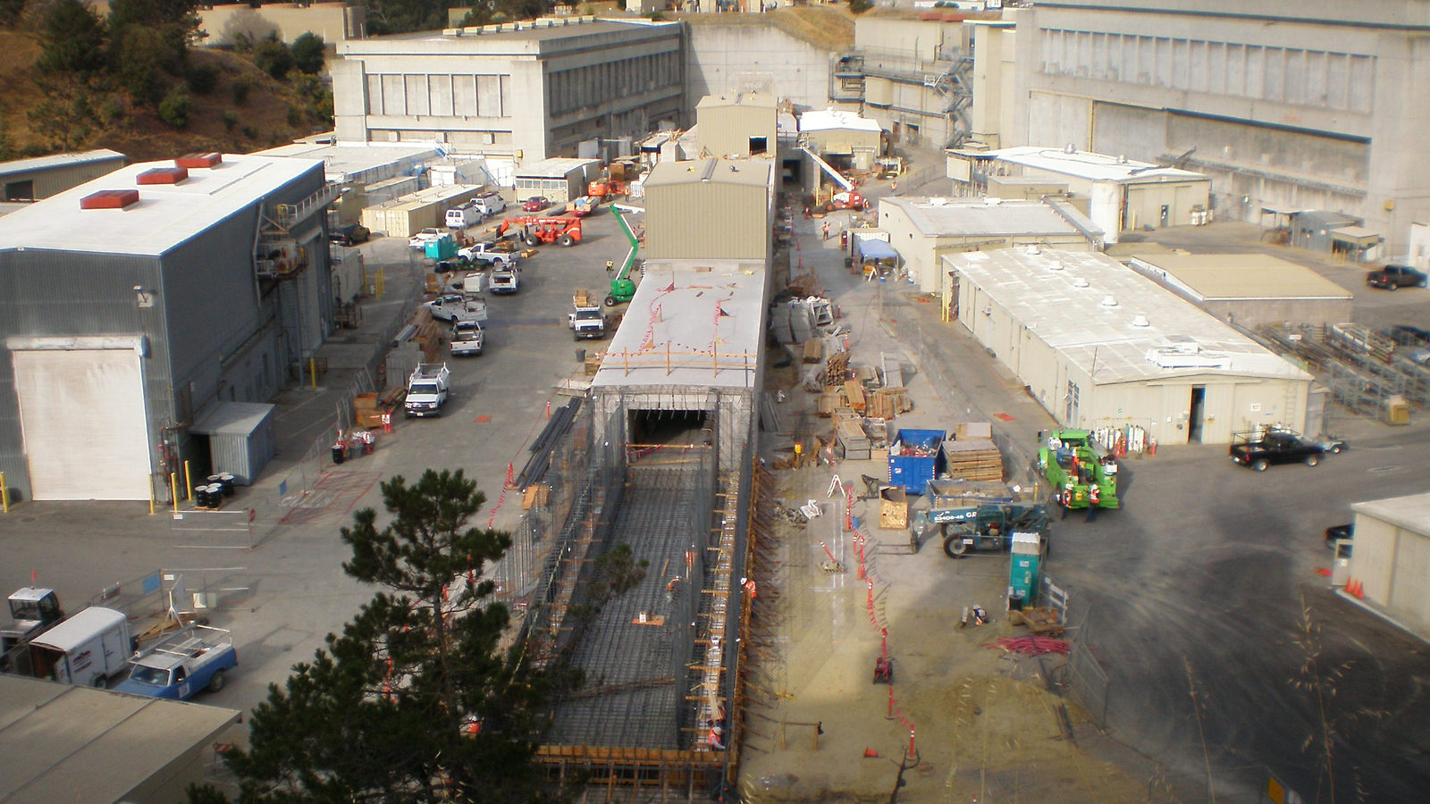Photo of Beam Transport Hall allows the electron beam from SLAC's linear accelerator to continue down through the Research Yard